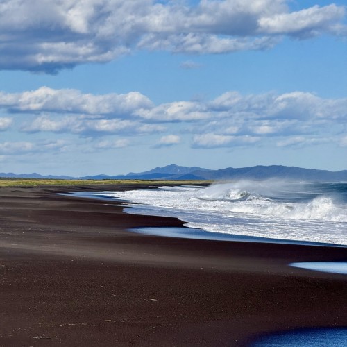 В мини-группе по Камчатке: вулканы, Тихий океан и дикие термальные источники