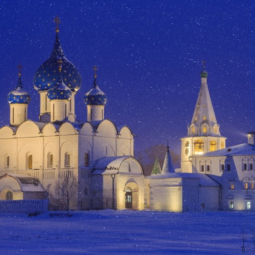 Новогодний выезд во Владимир и Суздаль с праздничной программой в стиле фильма «Чародеи»