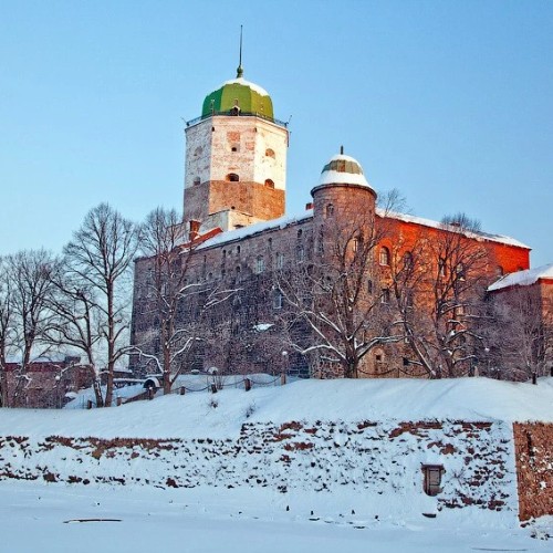 Из Петербурга в Выборг: поездка с краеведом