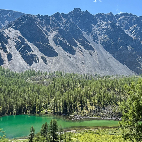 К ледникам: треккинг налегке в ущелье Актру с проживанием на турбазе