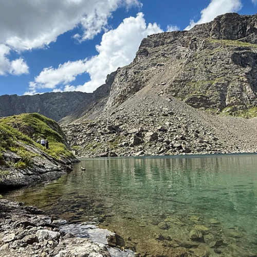 К ледникам: треккинг налегке в ущелье Актру с проживанием на турбазе