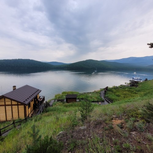 Тур «всё включено» на Байкал и в Бурятию: прогулка на катере, национальная кухня, буддийские святыни