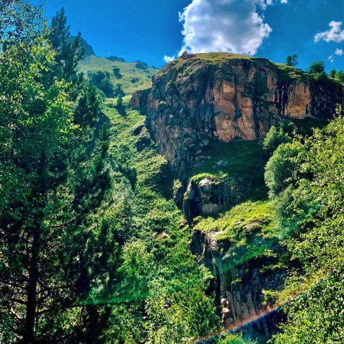 Семейный треккинг в Дигории с размещением в гостинице