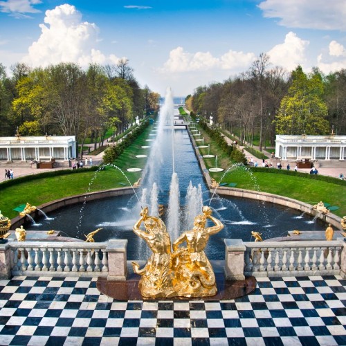 Фонтаны Петергофа: автобусная экскурсия из Петербурга