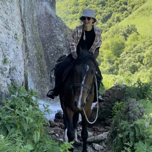 Выходные среди гор: к плато Бермамыт и Гришкиной балке на лошадях