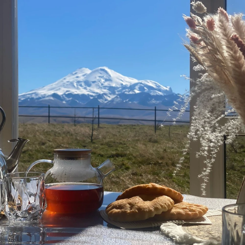 Всё лучшее на Кавказе — для вас: топ-локации, кухня, отдых на источниках, конная прогулка, рыбалка