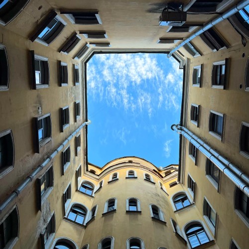 Душа Петербурга: парадные, дома и тайные дворы