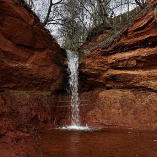 Из Петербурга — к самым полноводным водопадам Ленобласти