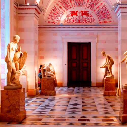 Понять Эрмитаж: экскурсия с лицензированным гидом-искусствоведом