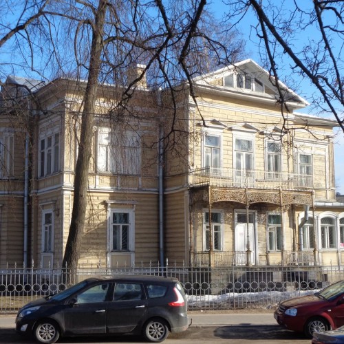 Уютный город Петергоф