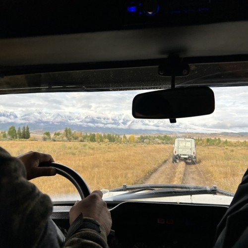 Знакомство с Алтаем своей компанией: снежные вершины, кристальные озёра и заповедные тропы