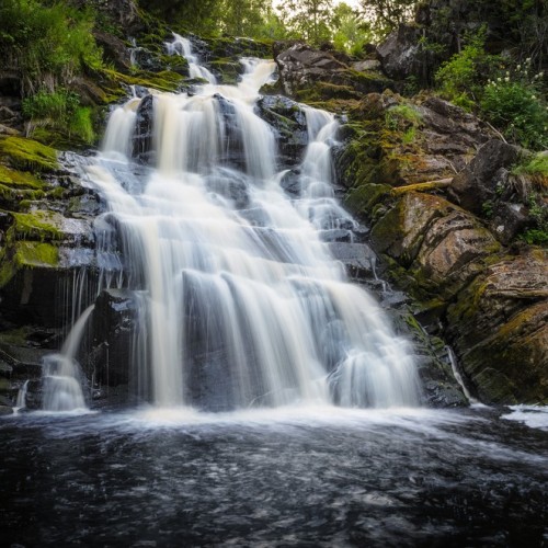Из Санкт-Петербурга в Карелию: «Рускеала», остров Валаам, добыча минералов и прогулка на сапах