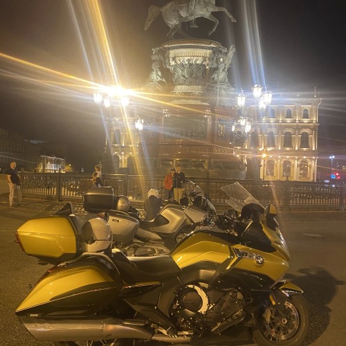 На мотоцикле по вечернему Питеру или к разводным мостам!