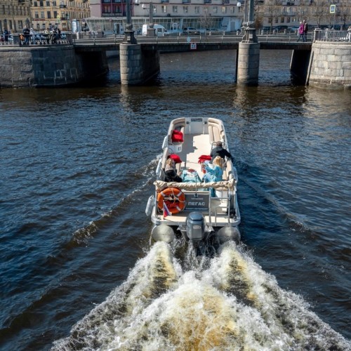 От Карповки до Фонтанки — на водном такси