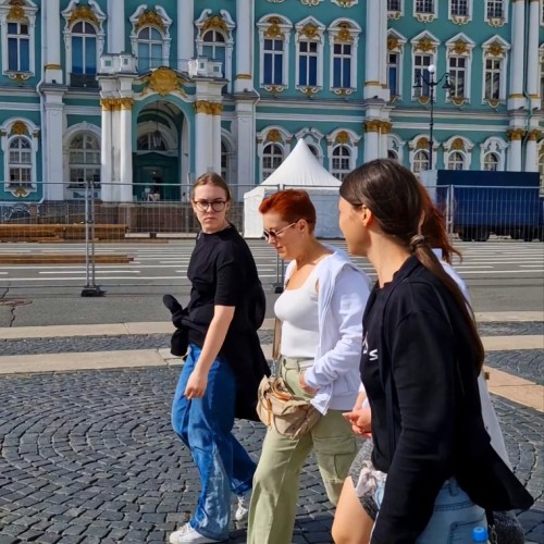 Пешком по Петербургу