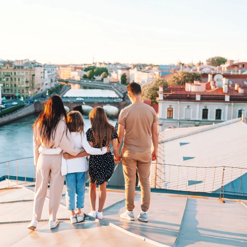 Питер романтиков: дворы, парадные, виды с крыши и коммуналка Довлатова