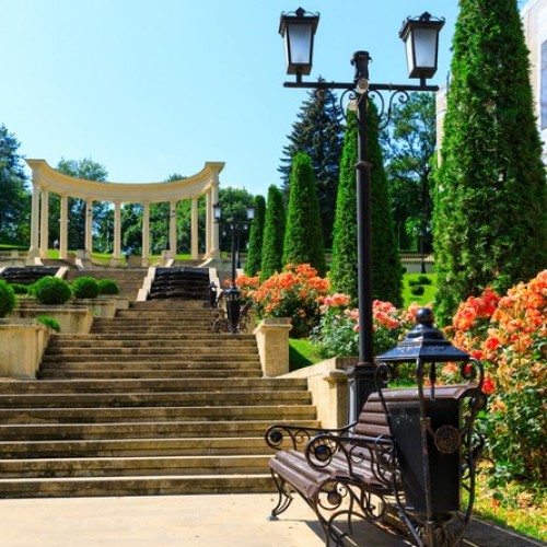 Индивидуальная перезагрузка на водах Кавказа: термы, сауны и прогулки по курортам