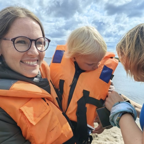 На остров за приключениями: семейный отдых на Ладоге с палатками, вожатыми и няней