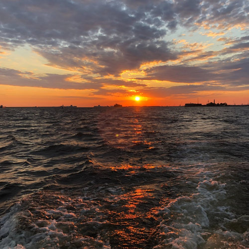 Город воинской славы: в Кронштадт — из Петербурга