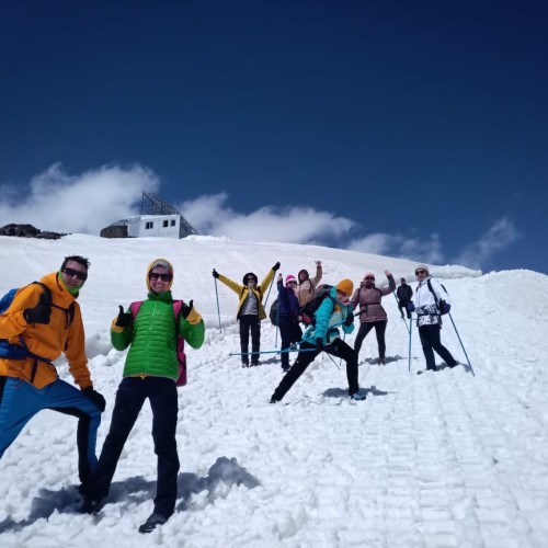 Нетипичное Приэльбрусье: треккинг налегке к 4 высокогорным озёрам с проживанием в гостинице