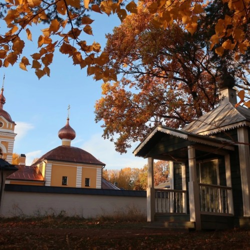 Остров-монастырь Коневец: на страже красоты и покоя