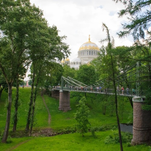 Яркое автопутешествие в Петергоф, Ораниенбаум и Кронштадт