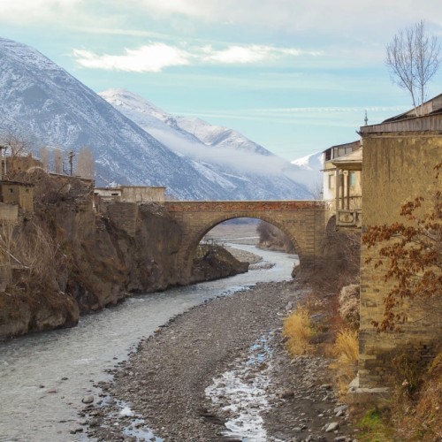 Горы, село Ахты и термальные источники