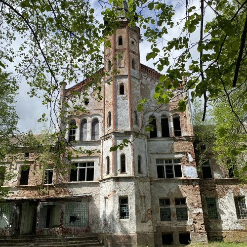 Из Калининграда на юг: кирхи, городки и заброшенная лечебница