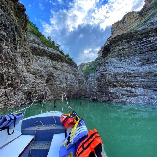 Прочь от рутины на приватную рыбалку в Дагестане: ловим окуня, судака и форель на Сулакском каньоне