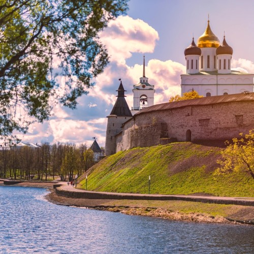 Псковский Кром: многовековая история в деталях