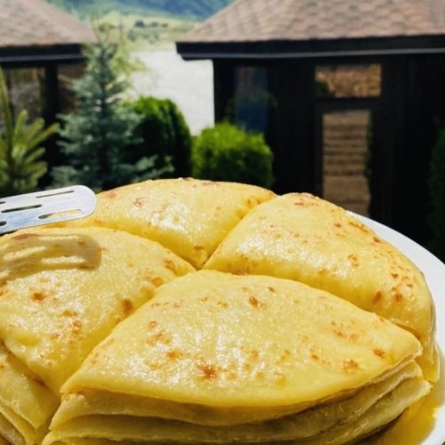 На Кавказ со вкусом и только в своей компании: национальные блюда в горах, Шато Эркен и конный клуб