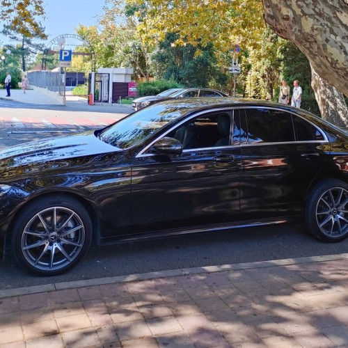 Трансфер из аэропорта в Сочи на автомобиле Mercedes-Benz E-Class
