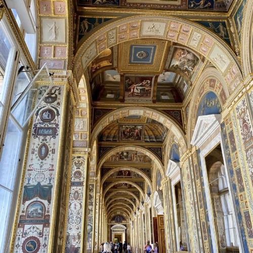 Эрмитаж — в гостях у царской семьи (билеты включены)