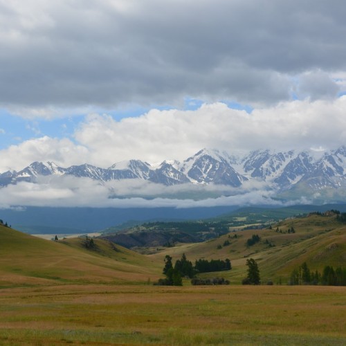 Знакомство с Алтаем своей компанией: снежные вершины, кристальные озёра и заповедные тропы
