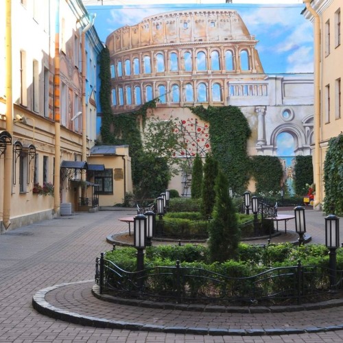 Квест-экскурсия «Обратная сторона Невского проспекта»