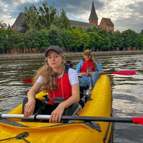 Сплав на байдарках по центру Калининграда
