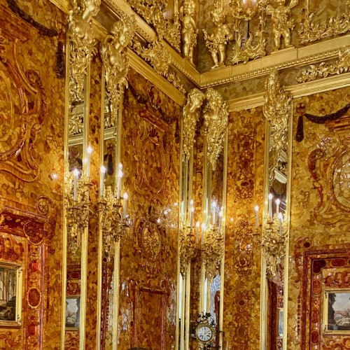 В Пушкин — по дворцам!