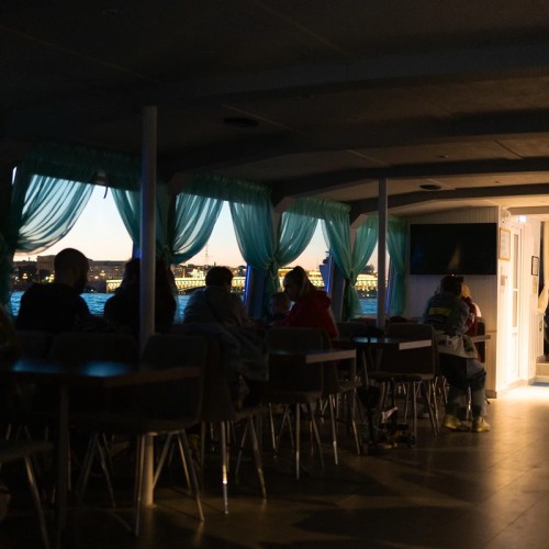 Ночная прогулка на теплоходе на развод мостов