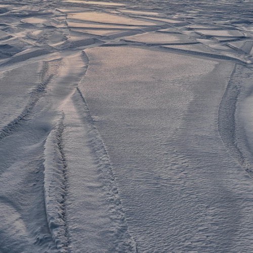 Активный тур на зимний Байкал: катание на снегоходе, хивусе и коньках и подлёдная рыбалка