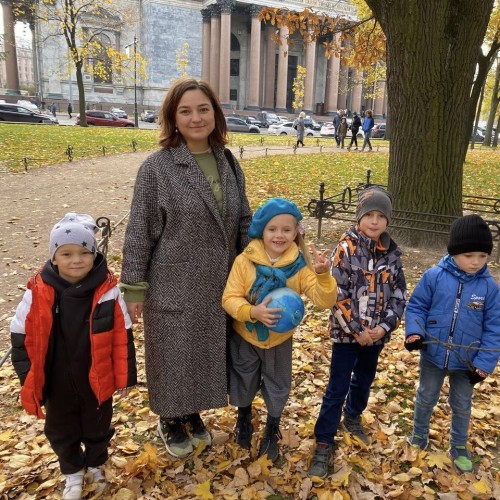 Обзорная экскурсия по Петербургу для детей (8+)