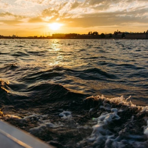 Закат в порту: индивидуальная водная прогулка