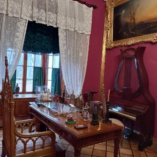 Александрия: открыть нетуристический Петергоф