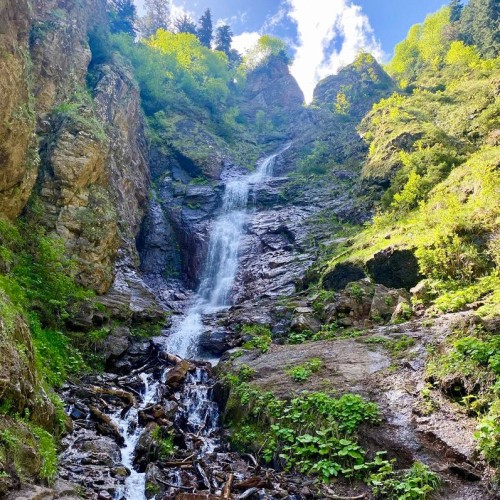 Весенний Архыз: треккинг налегке с проживанием в гостинице