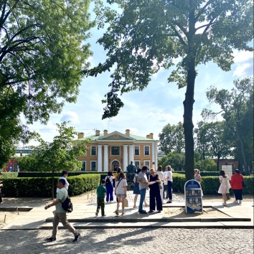 Петропавловская крепость: фортеция, храм, темница