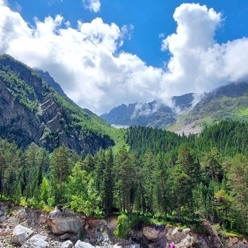 Нетипичное Приэльбрусье: треккинг налегке к 4 высокогорным озёрам с проживанием в гостинице