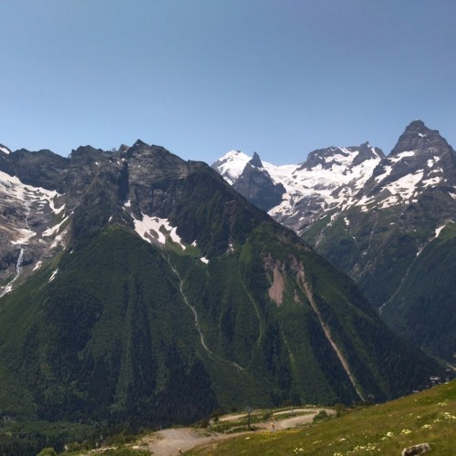 Выезд в Домбай на внедорожниках из Кисловодска: Гум-Баши, Мусса-Ачитара и Алибекский водопад