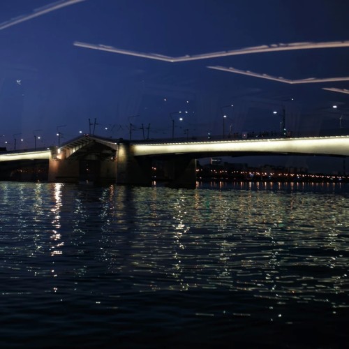 Пять разводных мостов — на теплоходе с гидом