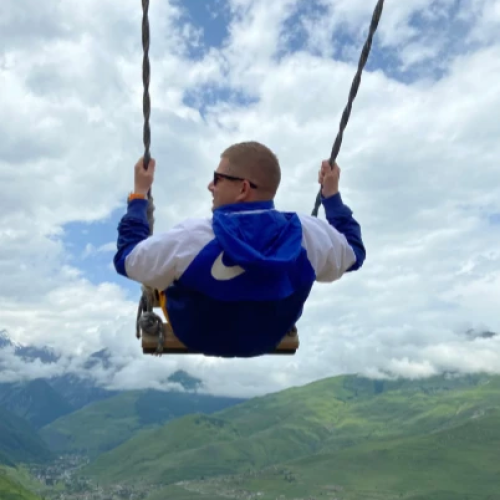 Осетинские выходные: уютный Владикавказ и впечатляющие ущелья