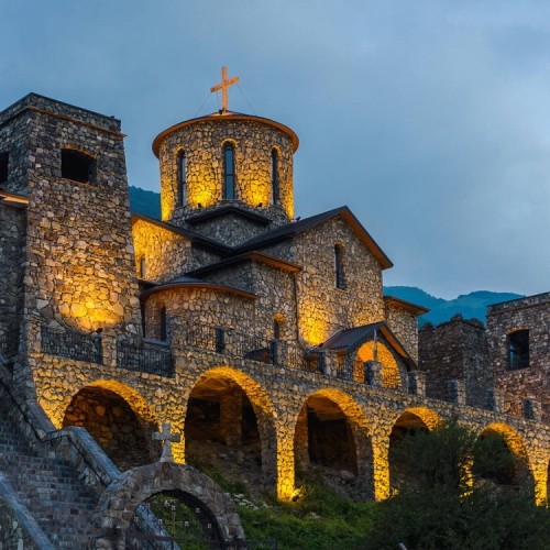 Прогулки по ущельям Северной Осетии и Владикавказу