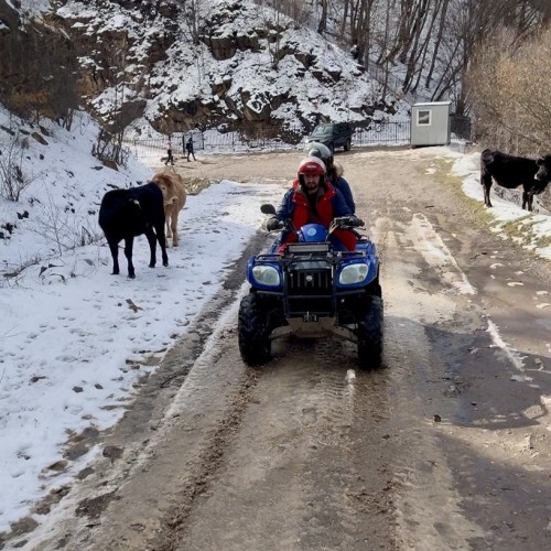 В Архыз и Домбай с комфортом: лыжи, квадроциклы, снегоходы и релакс в бане